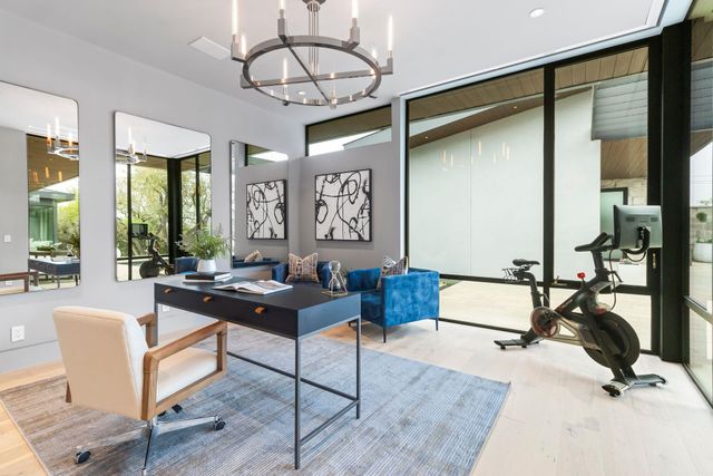4001 Verano DR, Austin, TX 78735