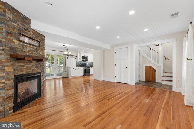 18280 CLAYTON HALL RD, Bluemont, VA 20135