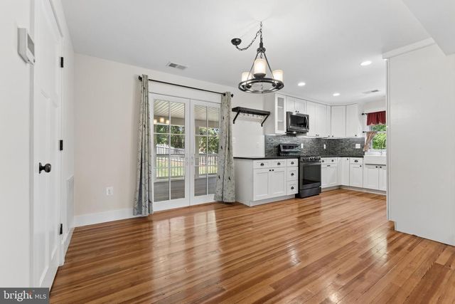 18280 CLAYTON HALL RD, Bluemont, VA 20135