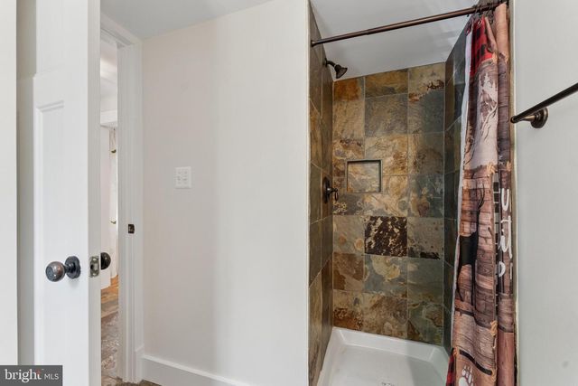 18280 CLAYTON HALL RD, Bluemont, VA 20135