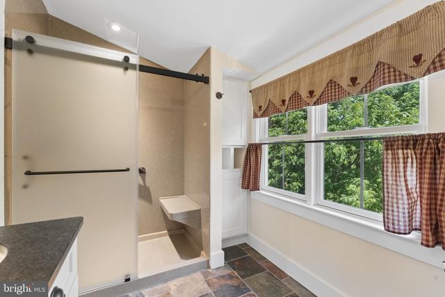 18280 CLAYTON HALL RD, Bluemont, VA 20135