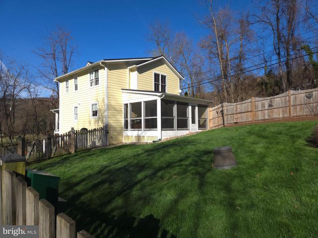 18280 CLAYTON HALL RD, Bluemont, VA 20135
