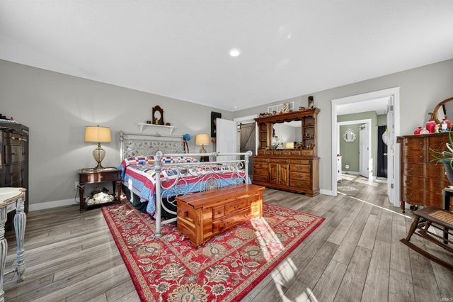 7952 S SR 25, Rochester, IN 46975