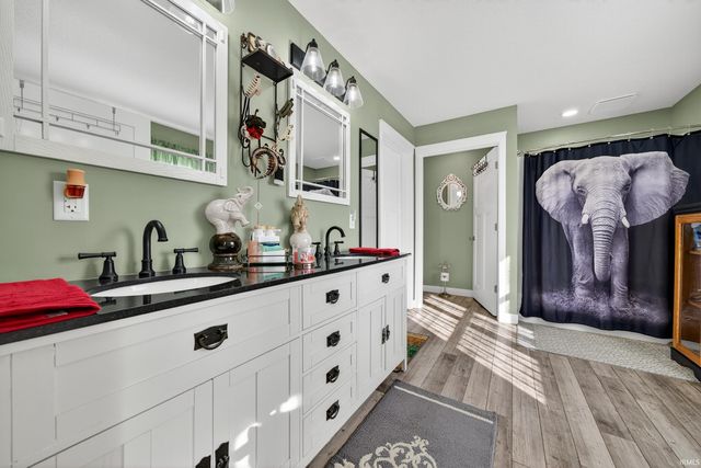 7952 S SR 25, Rochester, IN 46975