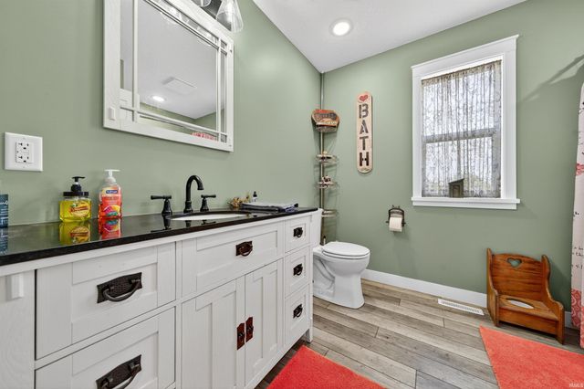 7952 S SR 25, Rochester, IN 46975