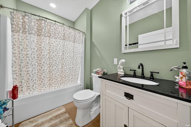 7952 S SR 25, Rochester, IN 46975