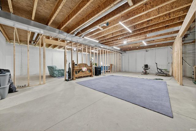 7952 S SR 25, Rochester, IN 46975