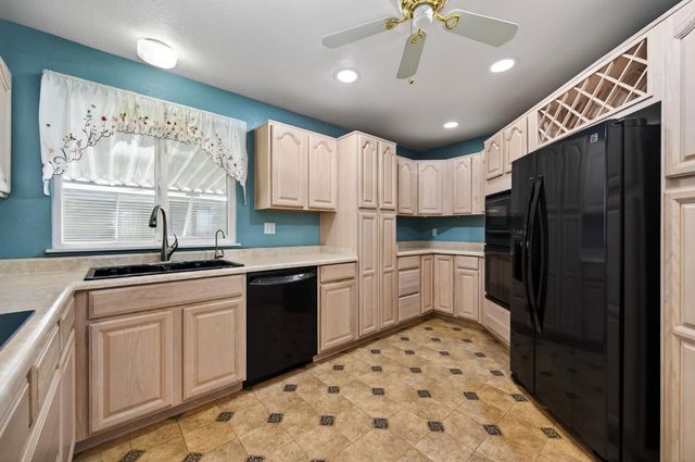 14563 Poncho Conde Cir, Rancho Murieta, CA 95683