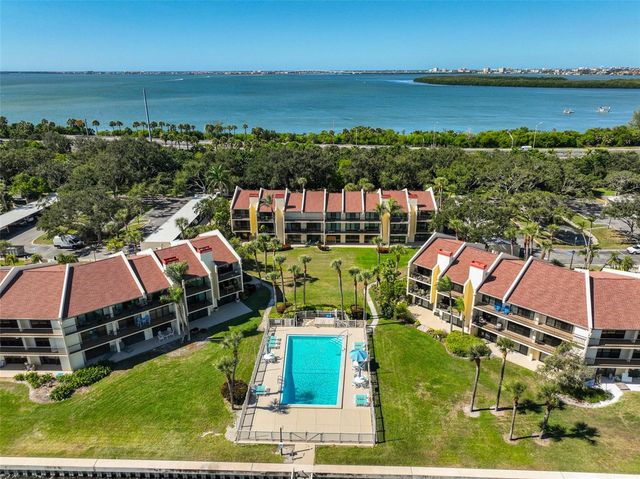 7500 SUNSHINE SKYWAY LANE S 104, St Petersburg, FL 33711