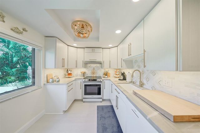 7500 SUNSHINE SKYWAY LANE S 104, St Petersburg, FL 33711