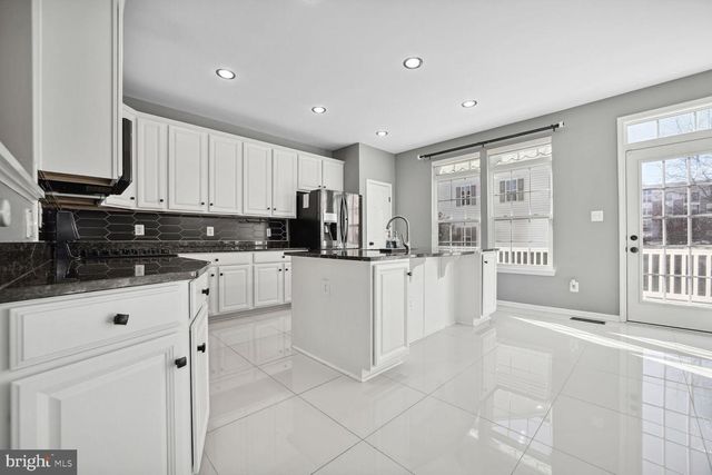 2289 MERSEYSIDE DR, Woodbridge, VA 22191