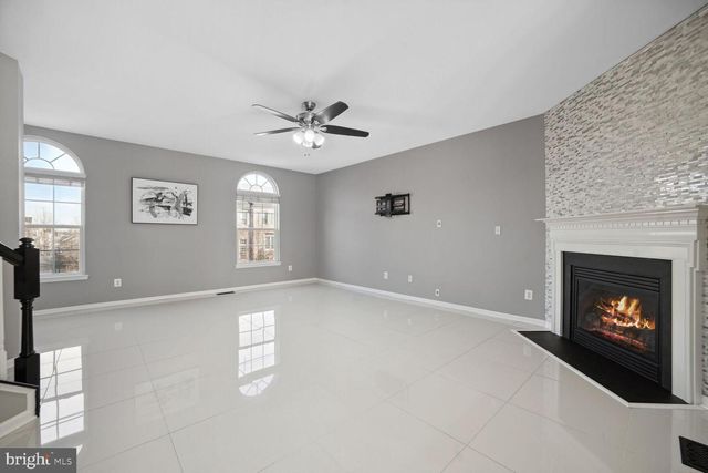 2289 MERSEYSIDE DR, Woodbridge, VA 22191