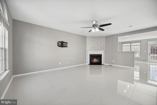 2289 MERSEYSIDE DR, Woodbridge, VA 22191