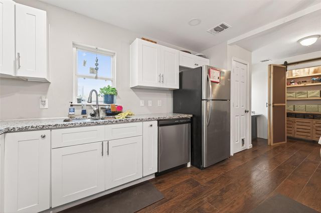 31718 Debbi Lane, Magnolia, TX 77355