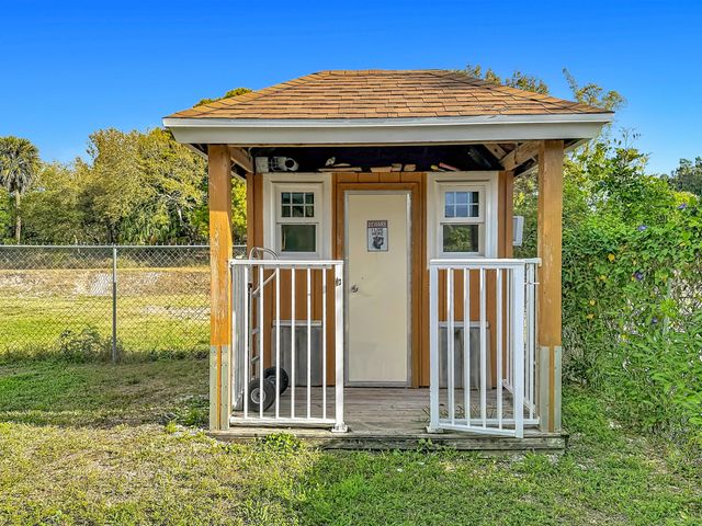 2643 Kentucky Street, West Palm Beach, FL 33406