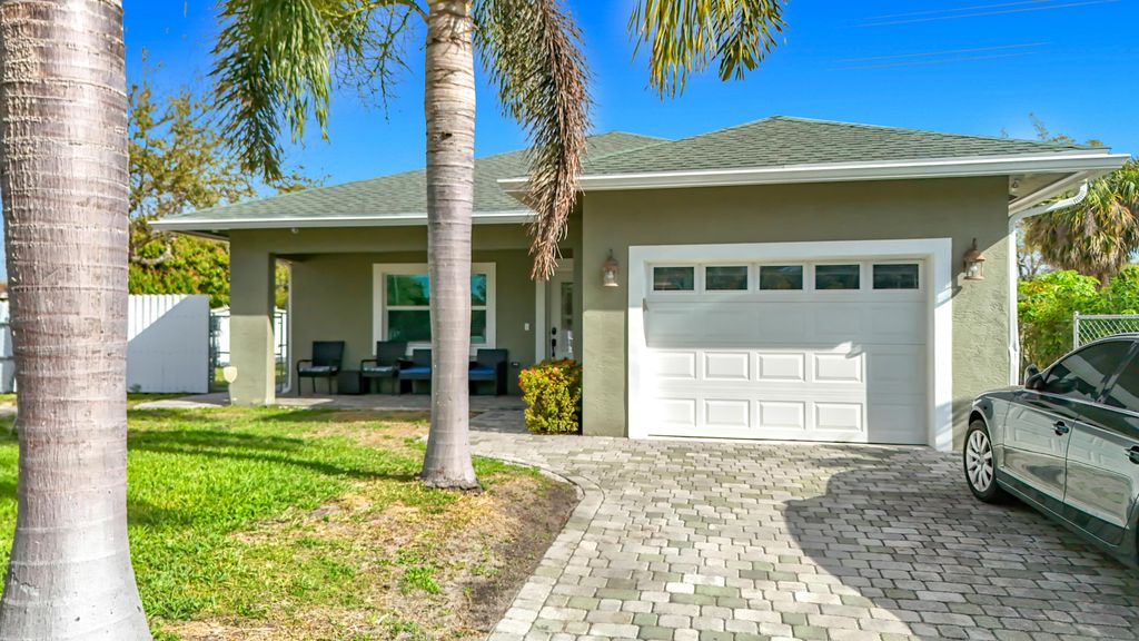 2643 Kentucky Street, West Palm Beach, FL 33406