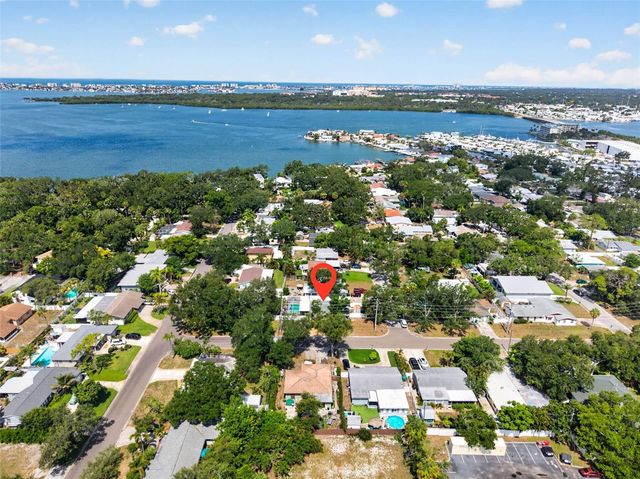4016 83RD STREET N, St Petersburg, FL 33709
