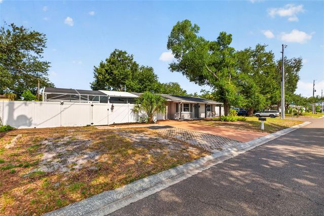 4016 83RD STREET N, St Petersburg, FL 33709