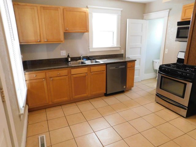 1174 Sherburne Avenue, Saint Paul, MN 55104