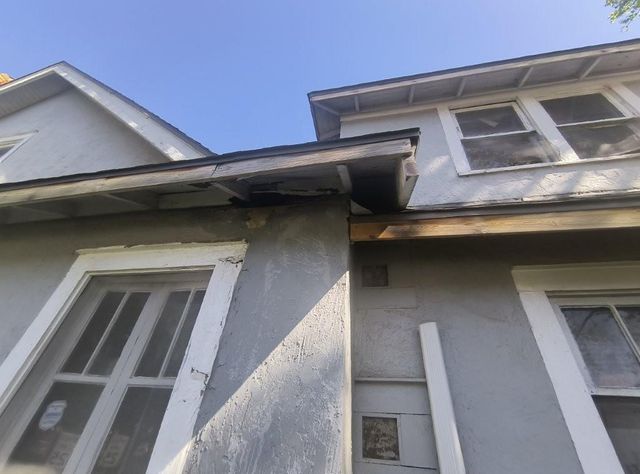 5247 Brookwood Avenue, Kansas City, MO 64130