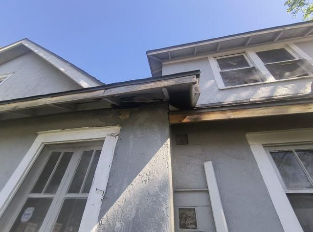 5247 Brookwood Avenue, Kansas City, MO 64130