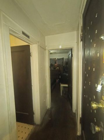 5247 Brookwood Avenue, Kansas City, MO 64130