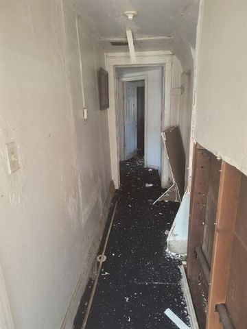 5247 Brookwood Avenue, Kansas City, MO 64130