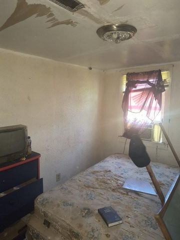 5247 Brookwood Avenue, Kansas City, MO 64130