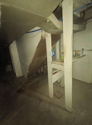 5247 Brookwood Avenue, Kansas City, MO 64130