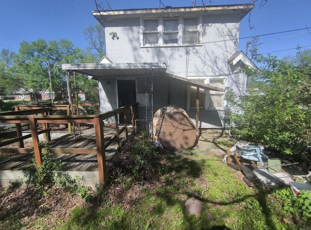 5247 Brookwood Avenue, Kansas City, MO 64130