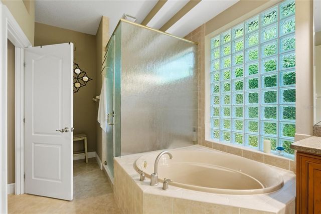 3 FLAGSHIP COURT, Palm Coast, FL 32137