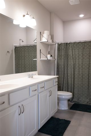 4215 NW Cedarwood Drive, Ankeny, IA 50023