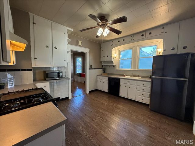 3317 Jackson Street, Alton, IL 62002