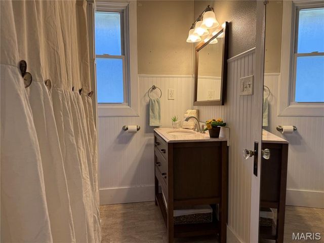 3317 Jackson Street, Alton, IL 62002