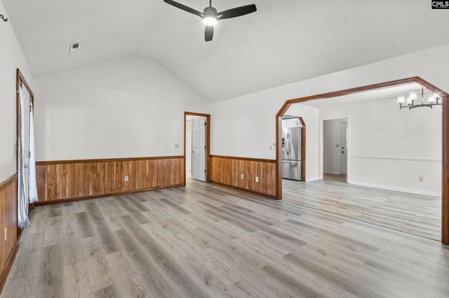 1569 Crowndale Dr, Sumter, SC 29150