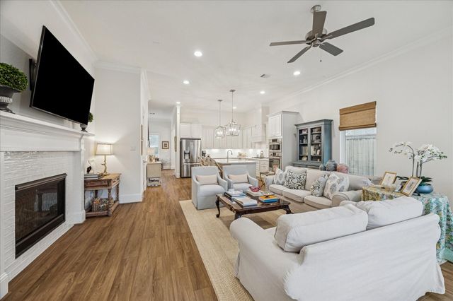 170 Bonnie Ridge Circle, Shenandoah, TX 77384