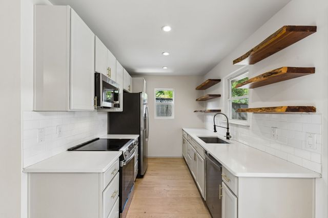 10357 Baronne Circle, Dallas, TX 75218