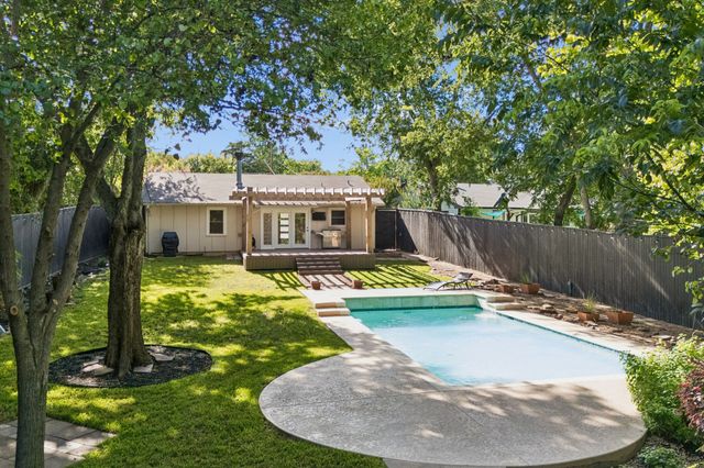 10357 Baronne Circle, Dallas, TX 75218