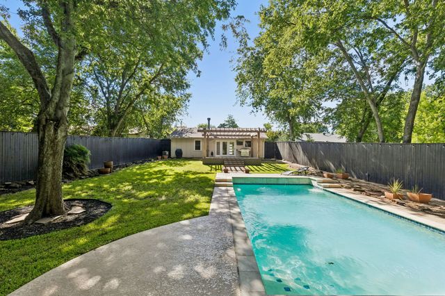 10357 Baronne Circle, Dallas, TX 75218