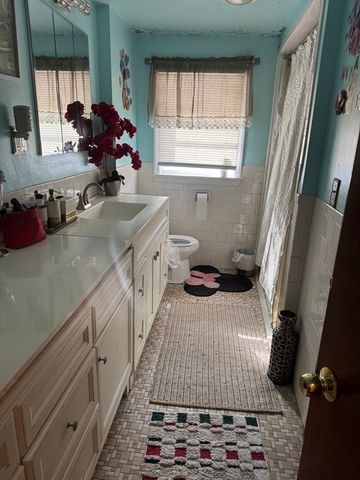 149 Thurber Ave, Attleboro, MA 02703