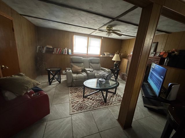 149 Thurber Ave, Attleboro, MA 02703