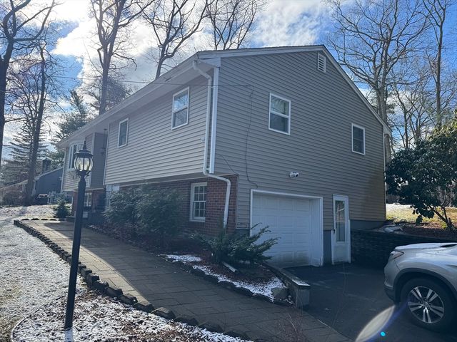 149 Thurber Ave, Attleboro, MA 02703