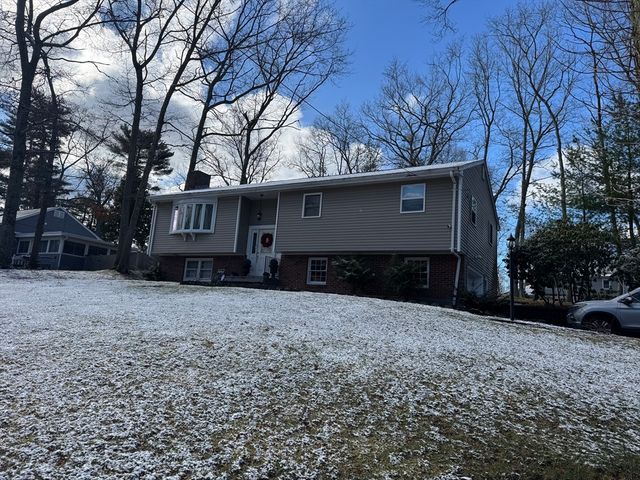 149 Thurber Ave, Attleboro, MA 02703