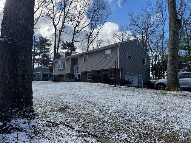 149 Thurber Ave, Attleboro, MA 02703