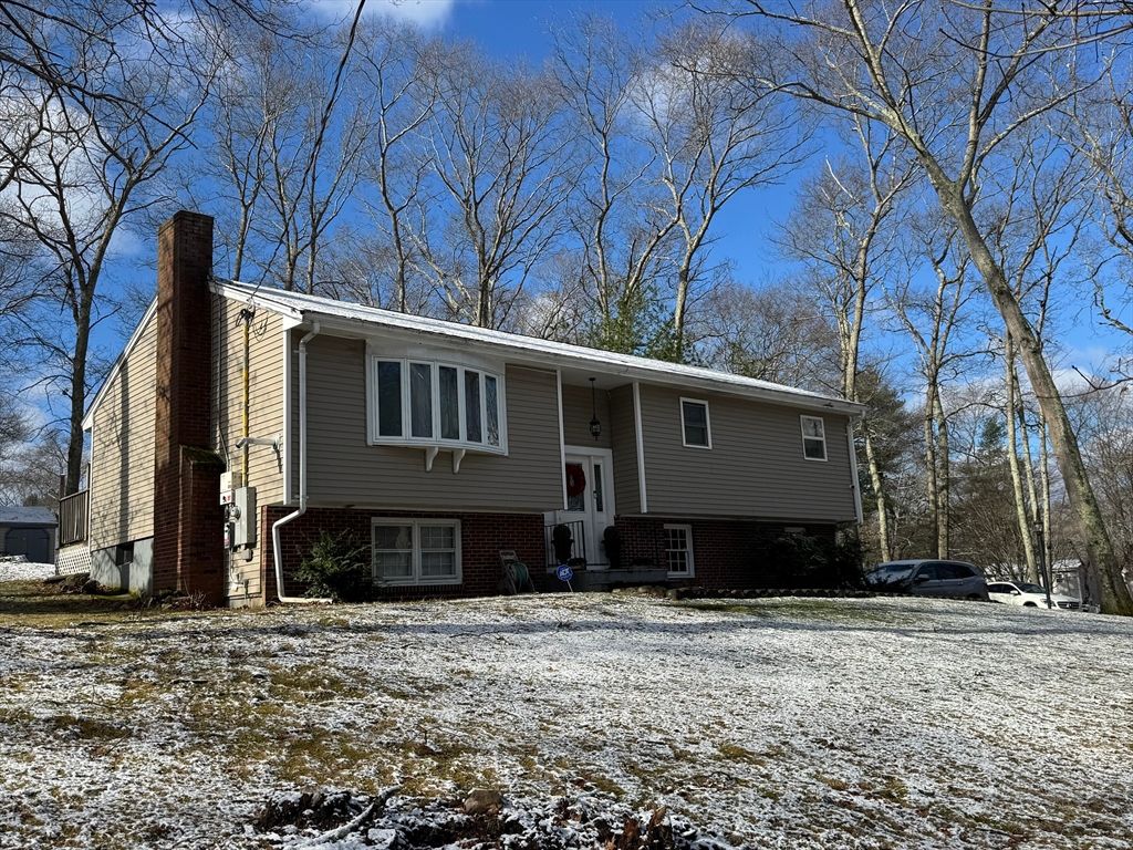 149 Thurber Ave, Attleboro, MA 02703