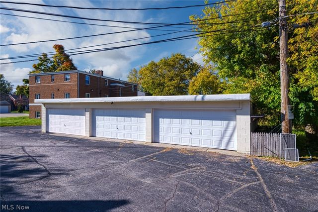 1673 Southbend Circle 2, Rocky River, OH 44116