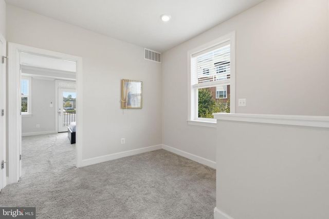 2303 STEPHANIE TESSA LN, Woodbridge, VA 22191