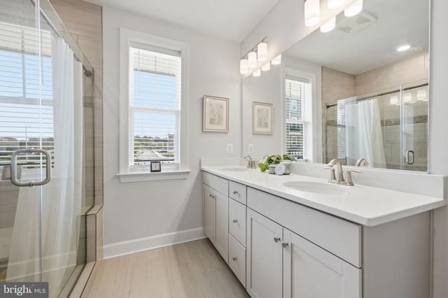 2303 STEPHANIE TESSA LN, Woodbridge, VA 22191