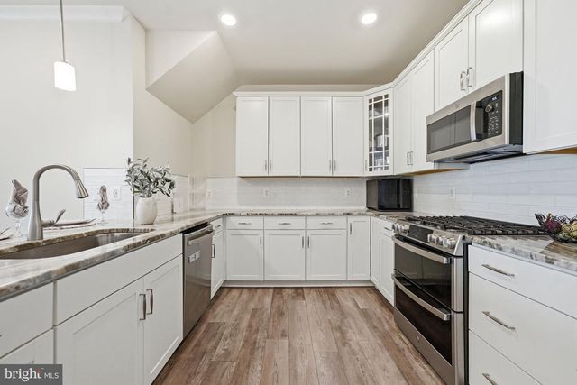 2303 STEPHANIE TESSA LN, Woodbridge, VA 22191