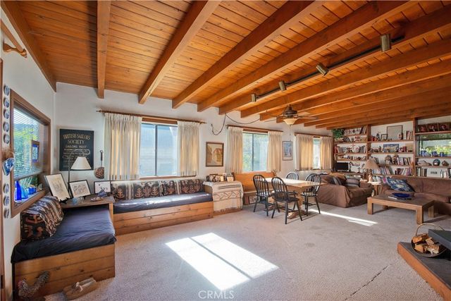 19816 Marilla, Chatsworth, CA 91311